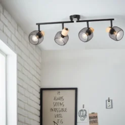 Giada 4 spotlight
