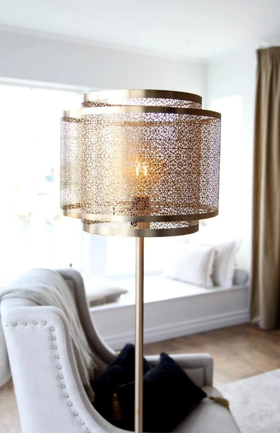 Hermine golvlampa