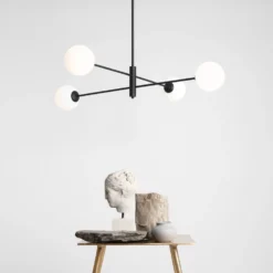 Homme 108cm plafond