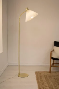 Mira golvlampa