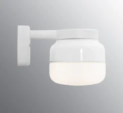 Ohm Wall 140/150 badrumslampa